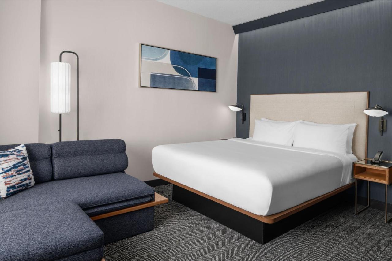 Courtyard By Marriott Calgary Downtown YYC Exterior foto
